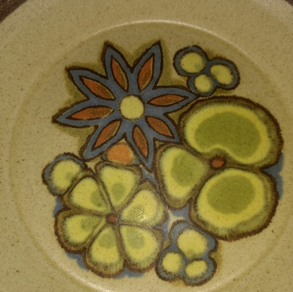 Mikasa two plates - Picture 2 of 4